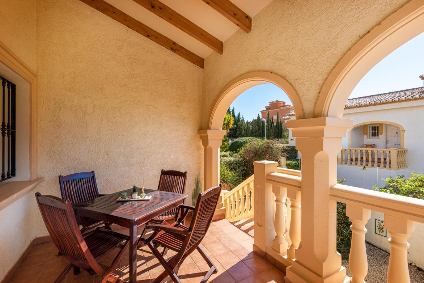 Villa Comodo - PlusHolidays Calpe Esterno foto